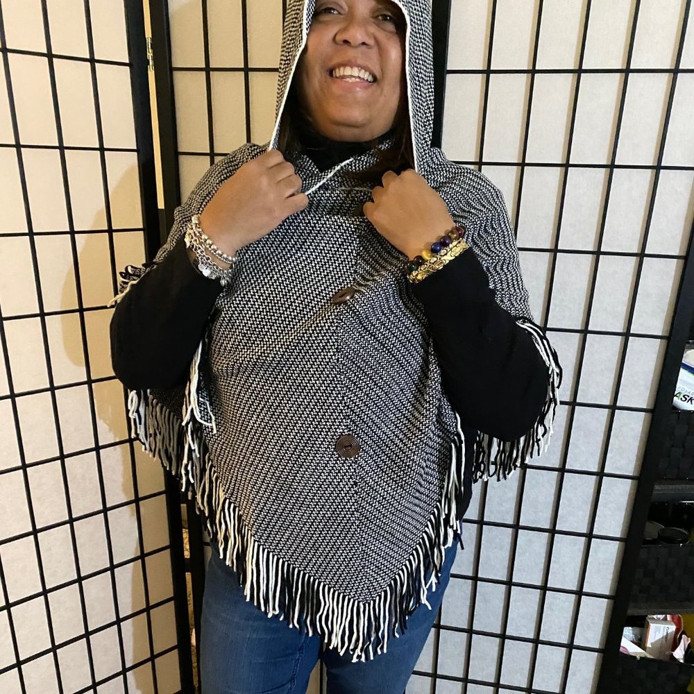 Brand New Black and White Hooded Poncho with wooden buttons that fits up to a 1X